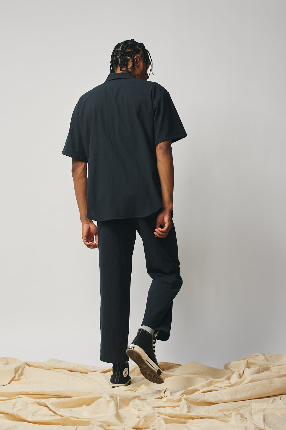 Gender-neutral Camp Collar Shirt - Black