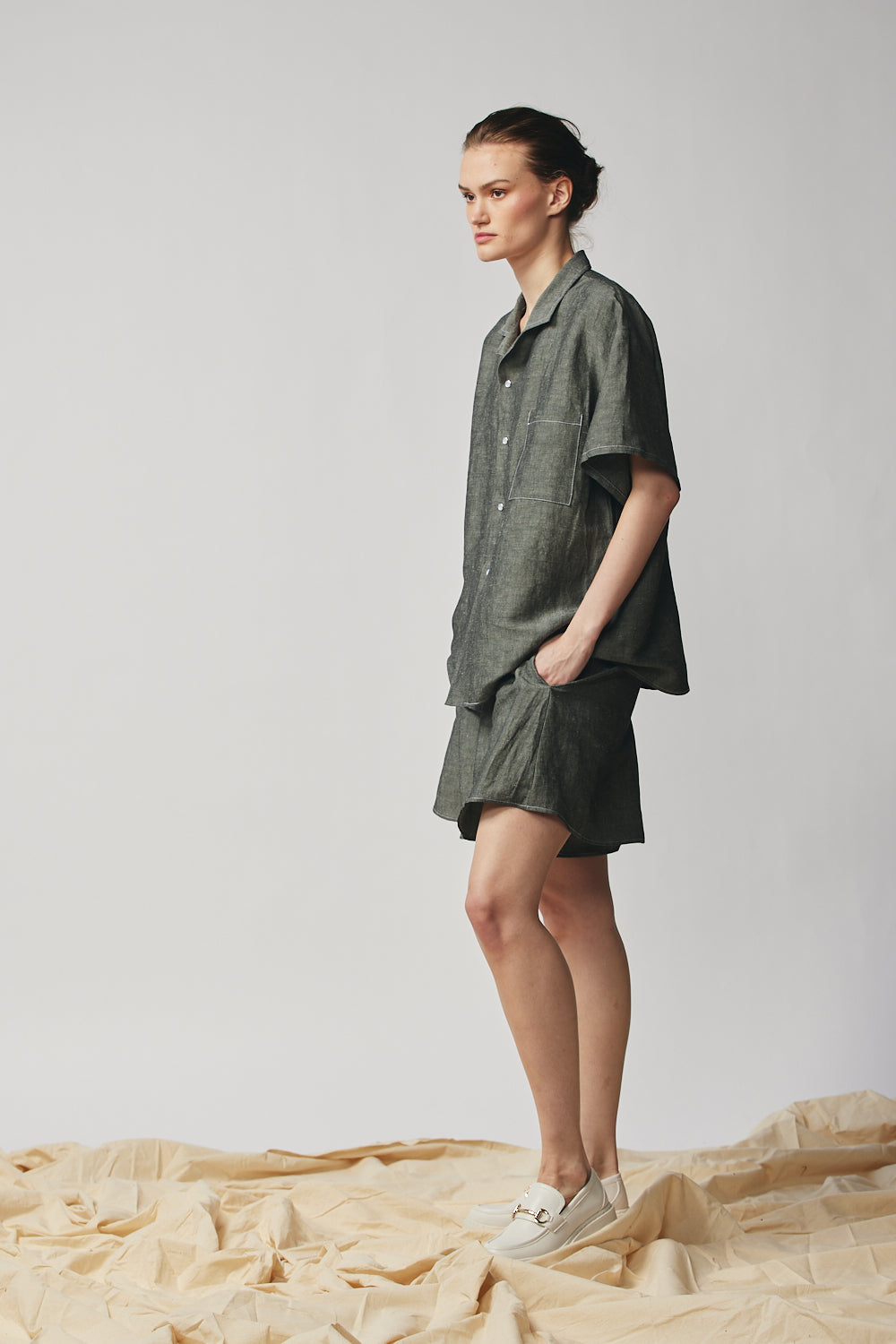 Gender-neutral Camp Collar Shirt - Graphite